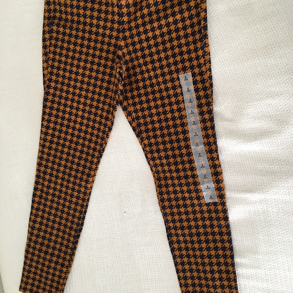 Printed skinny-  pixie ankle length pants. - Picture 2 of 4